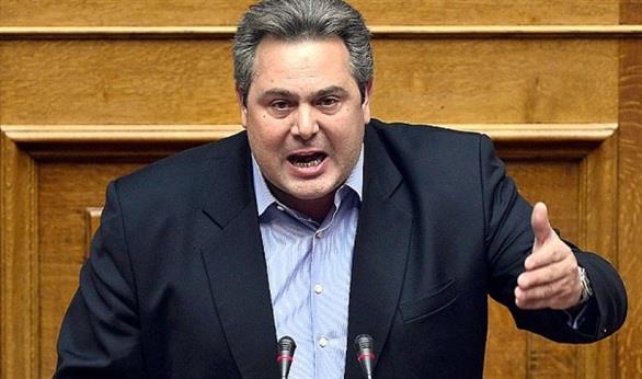 بانوس كامينوس وزير دفاع جمهورية اليونان