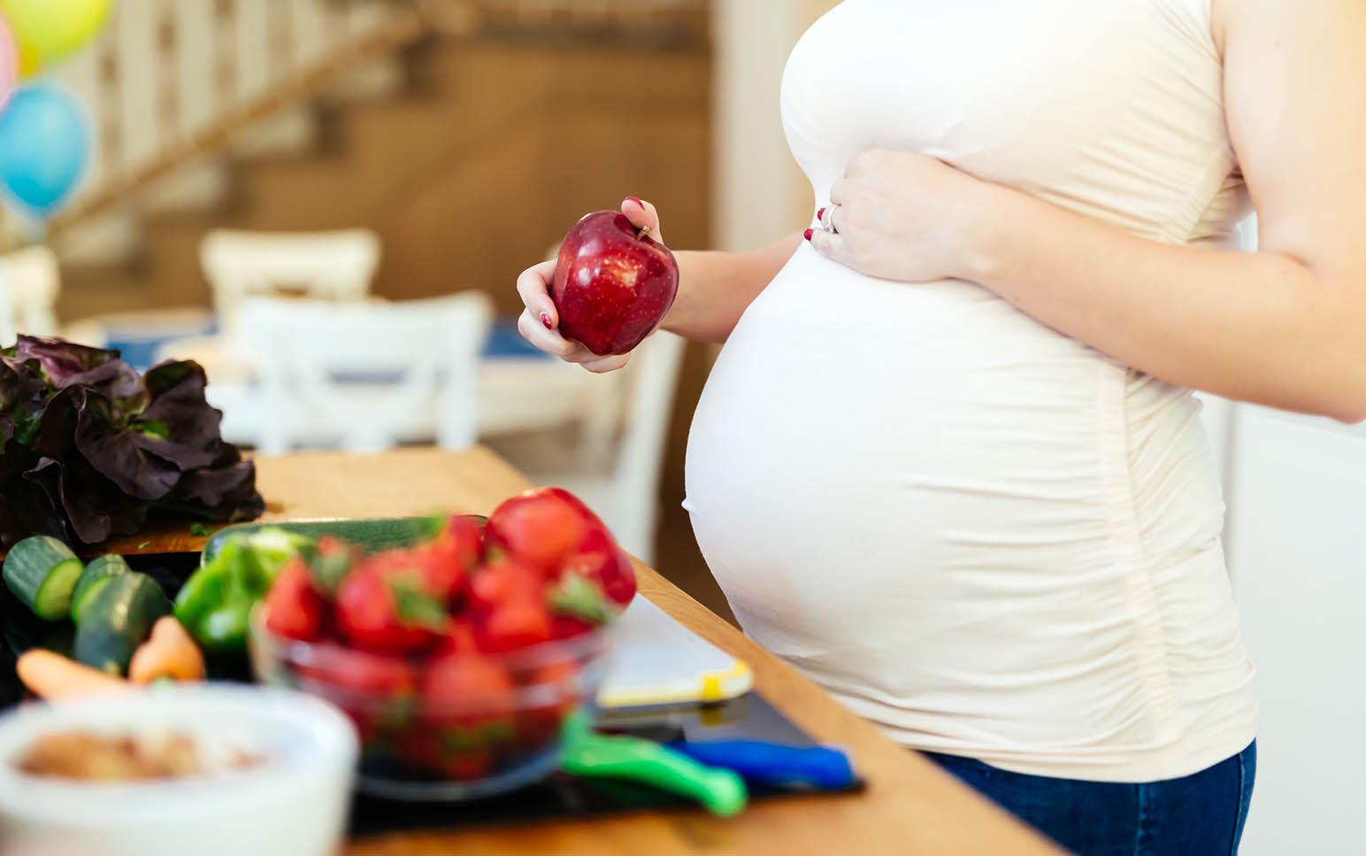 معتقدات خاطئة عن غذاء الحامل 
