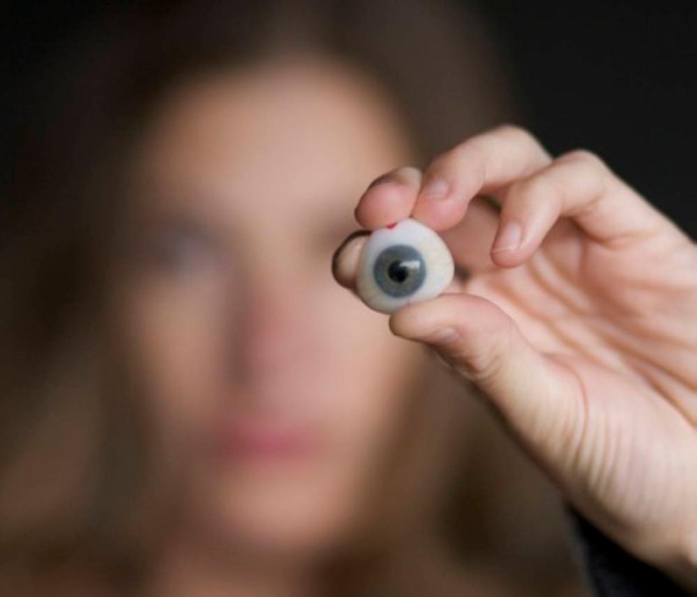 علماء بـ "هارفارد" يخترعون عين صناعية تحاكي البشري