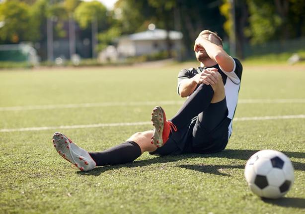 صورة تعبيرية  - لاعب يدعي الإصابة