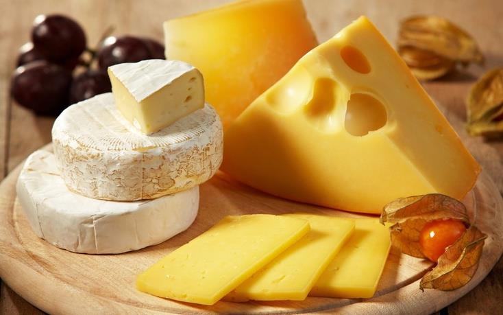 هل يؤثر تناول الجبن على وزنك؟ دراسة تُجيب