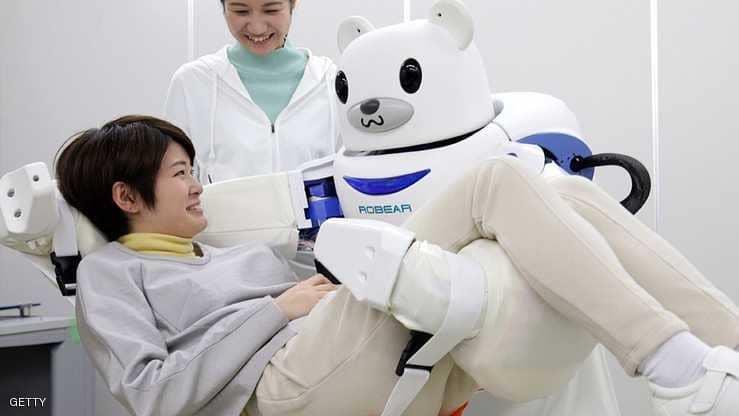 الروبوت "أهم مرافق" لكبار السن في اليابان
