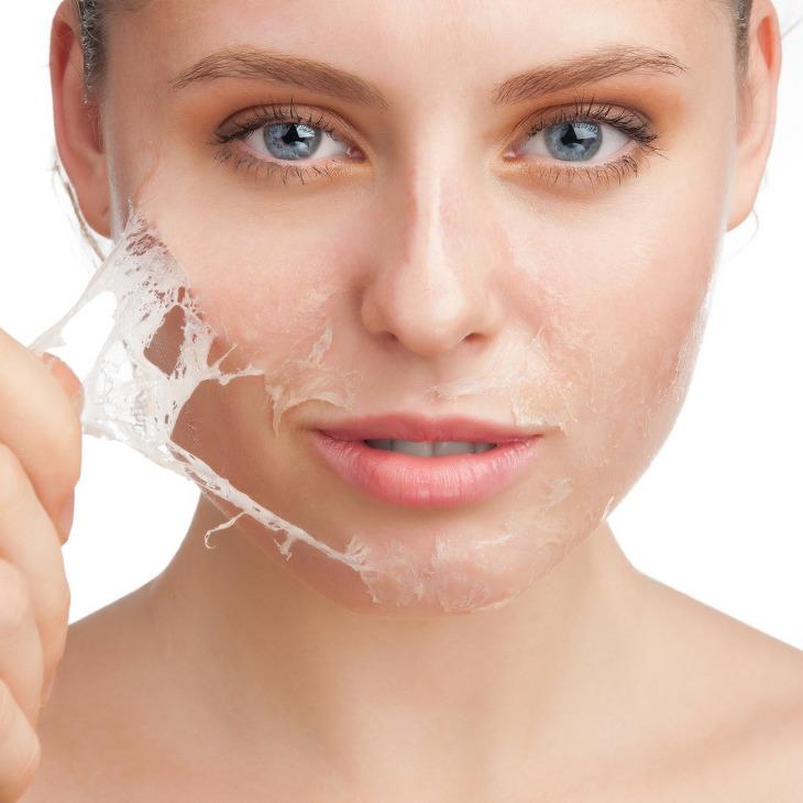  تقشير الوجه يوميًا عادة صحية أم مضرة للبشرة؟