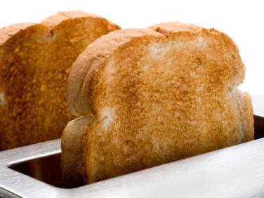 في بريطانيا..42 مليون شريحة خبز تلقى في القمامة يو