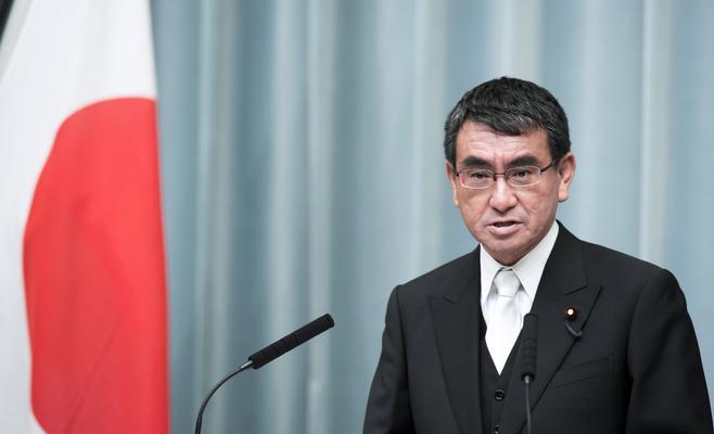 وزير الخارجية الياباني تارو كونو