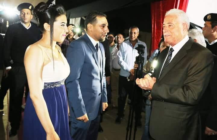 محافظ جنوب سيناء يلتقى عروسين مشاركين بالانتخابات