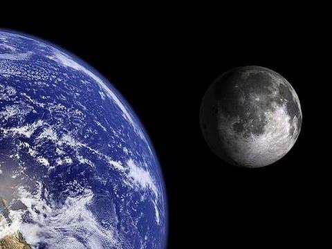 الأرض والقمر