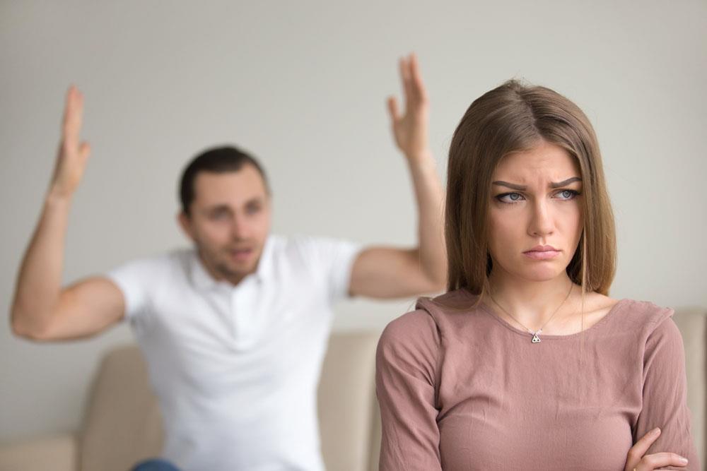   6 أمور تنذرك بأن حياتك الزوجية في خطر 