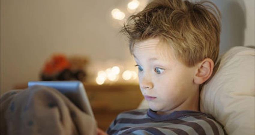  دراسة: الأطفال هم أكثر شريحة تستخدم الهواتف الذكي