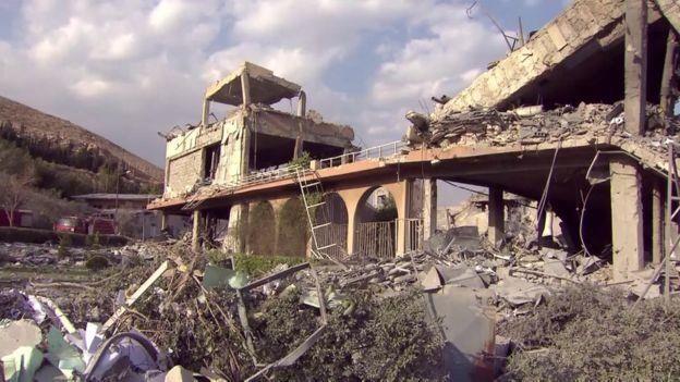 أحد المواقع المتضررة في برزة بدمشق
