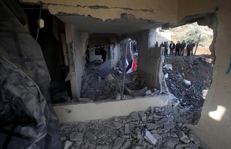 إسرائيل تدمر منزل فلسطيني