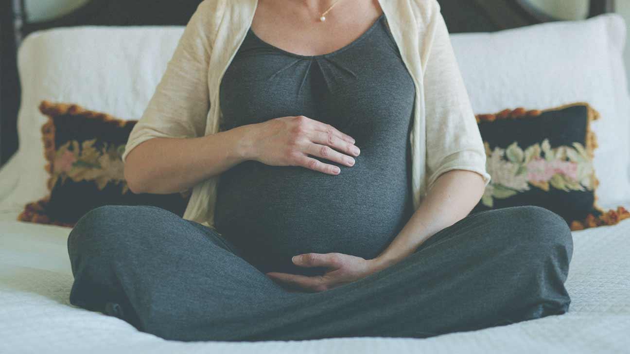 طرق طبيعية لإزالة علامات الولادة القيصرية في المنز