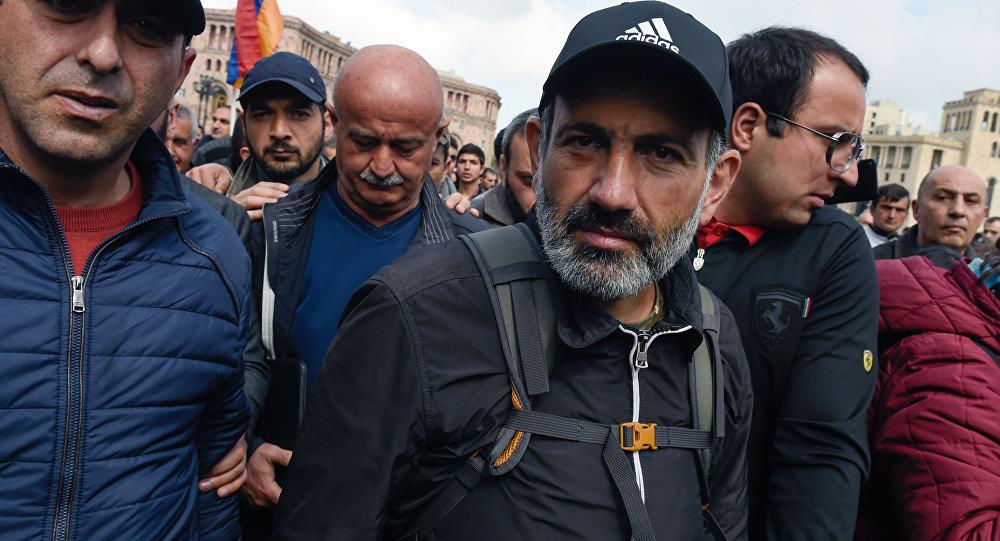 زعيم المعارضة الأرمينية نيكول باشينيان