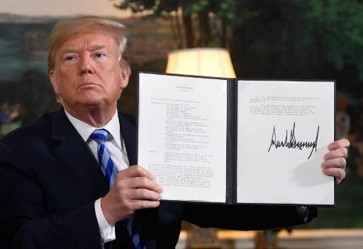 توقيع مرسوم الانسحاب من الاتفاق النووي الإيراني