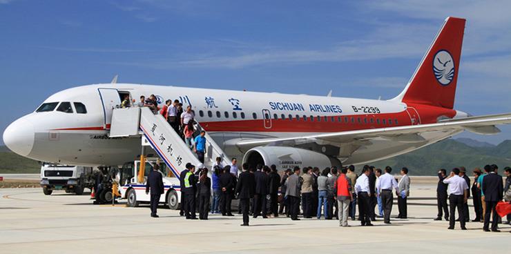 طائرة تابعة لخطوط طيران سيتشوان