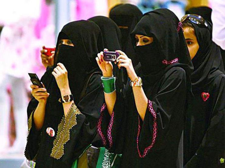 فتاة سعودية تثير الغضب لظهورها في إعلان هو الأول م