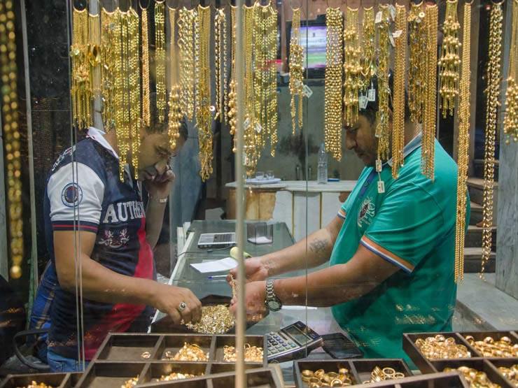 أرشيفية لأحد محلات تجارة الذهب بالقاهرة