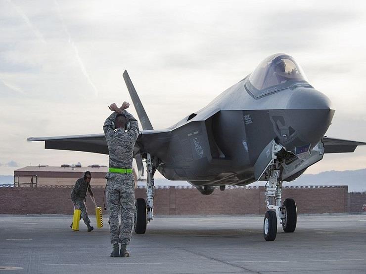 الطائرة F-35