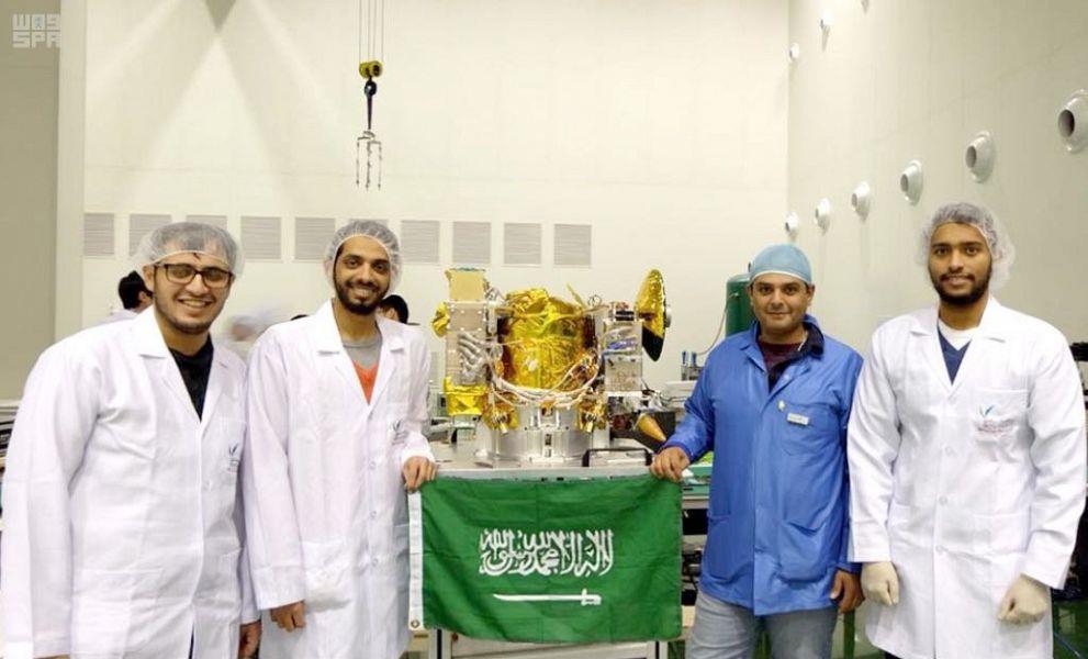 السعودية تنطلق إلى الفضاء لاستكشاف القمر