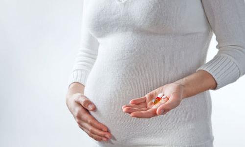 هل تناول الفيتامينات ضروري قبل الولادة؟