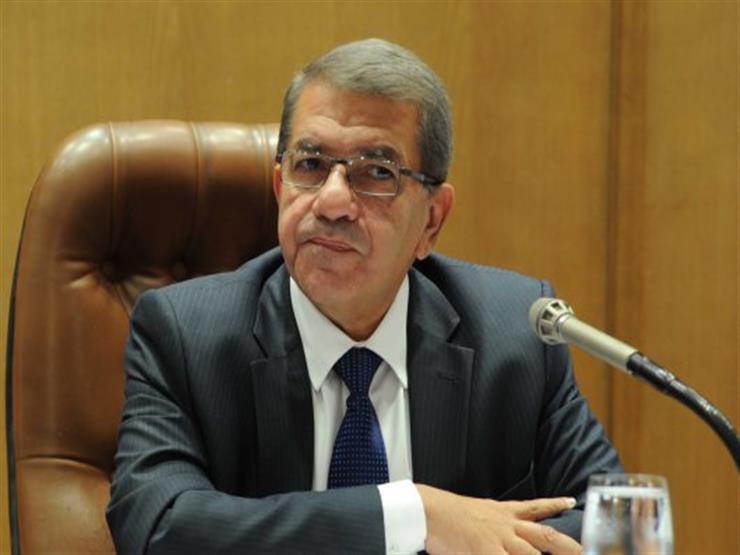 وزير المالية سابقا عمرو الجارحي