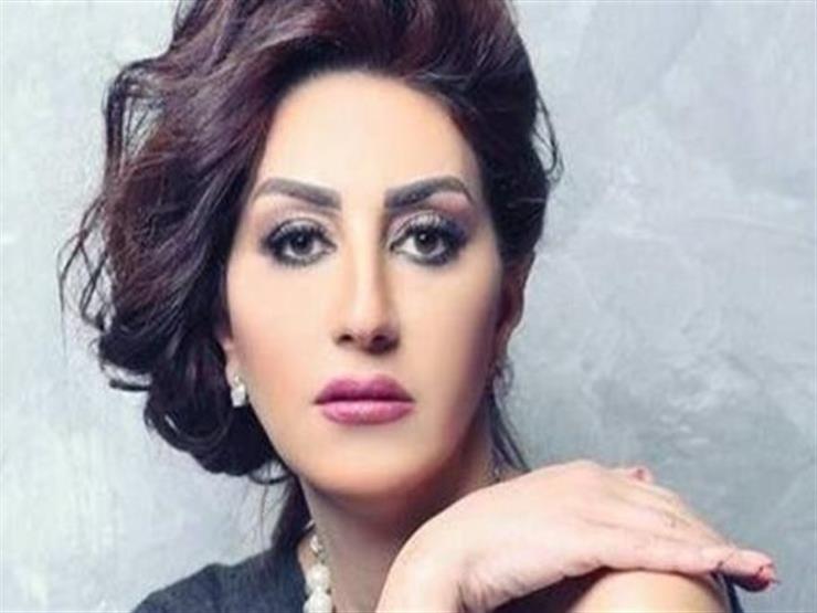 الفنانة وفاء عامر