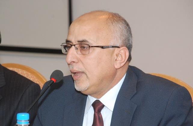 عبد الرقيب فتح  وزير الإدارة المحلية في الحكومة ال