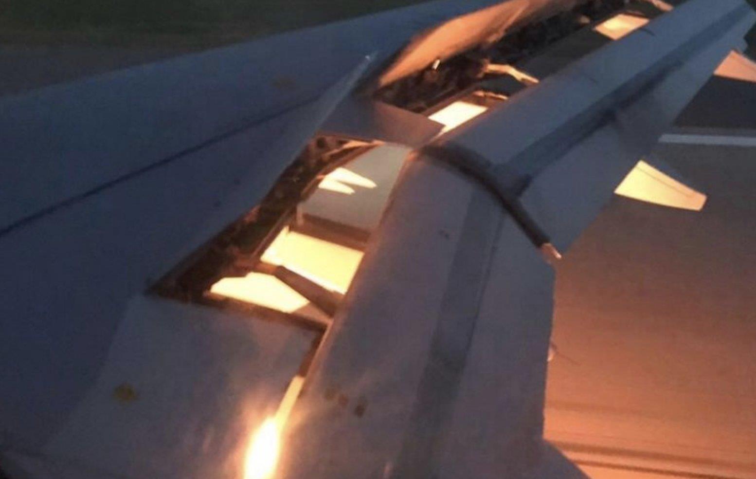 حريق في طائرة السعودية