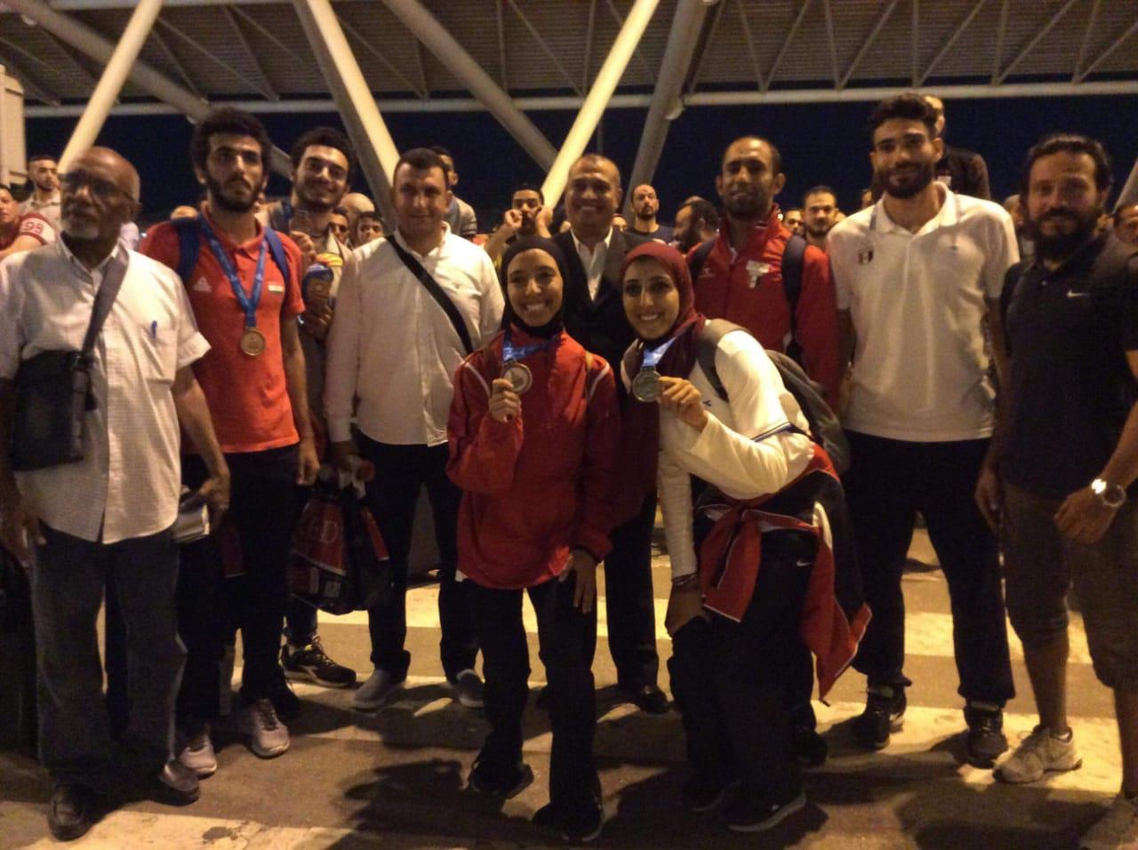 استقبال أبطال العاب البحر المتوسط بمطار القاهرة