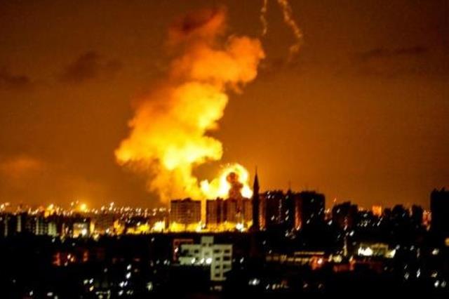 انفجار في مدينة غزة بعد غارة اسرائيلية (ارشيفية)