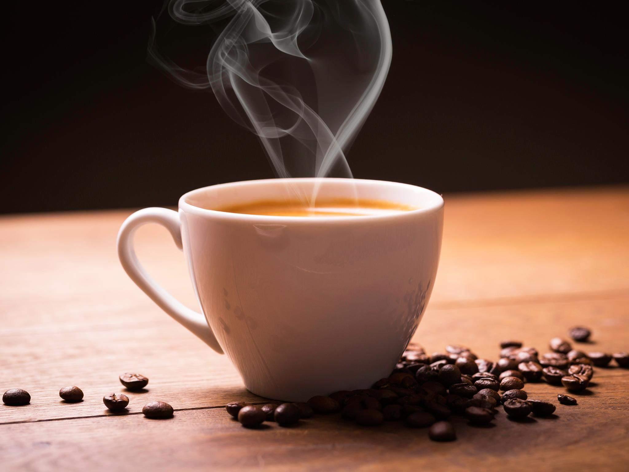  قهوة سوداء أو بالحليب؟ خبراء الصحة يحددون "الأفضل