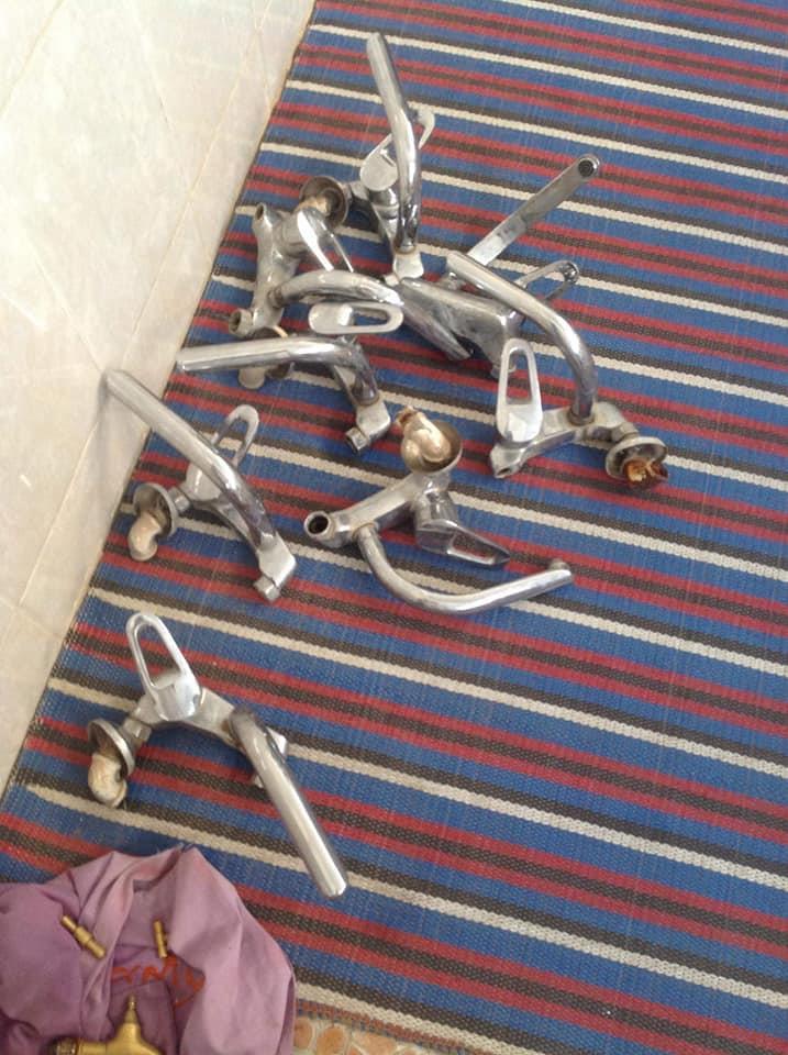 أدوات السباكة داخل المسجد
