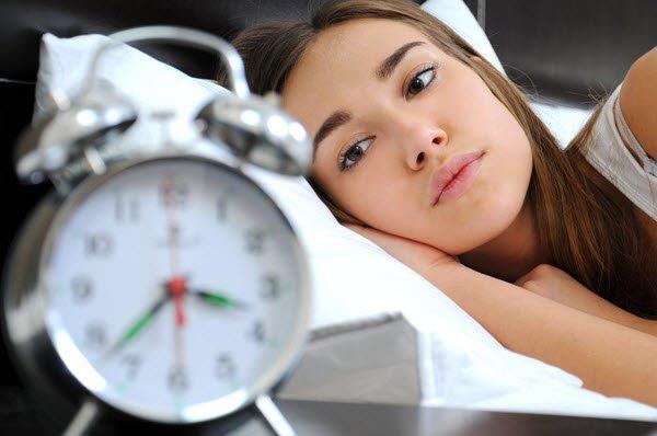 دراسة حديثة: بضع ساعات من النوم خلال إجازة الأسبوع