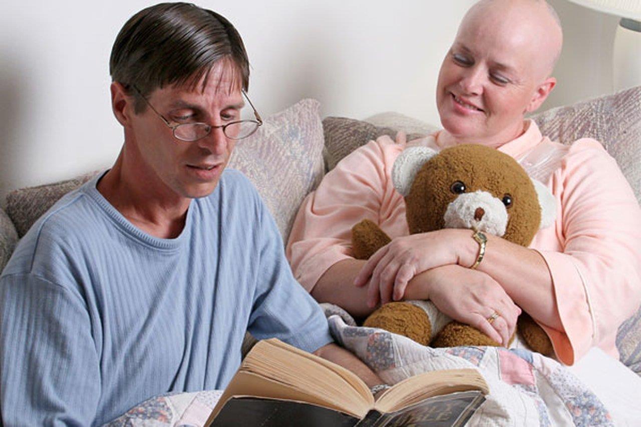  دراسة: المتزوجون لديهم القدرة على هزيمة السرطان أ