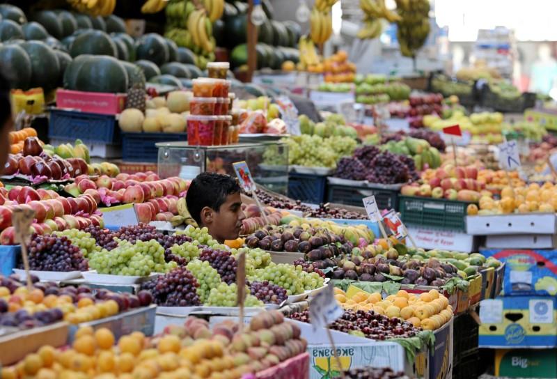 سوق للفاكهة والخضراوت