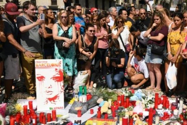 تكريم ضحايا الاعتداء في برشلونة
