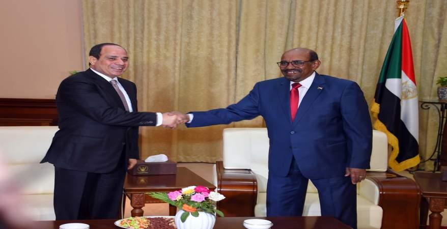 الرئيس عبد الفتاح السيسي والرئيس السوداني عمر البش