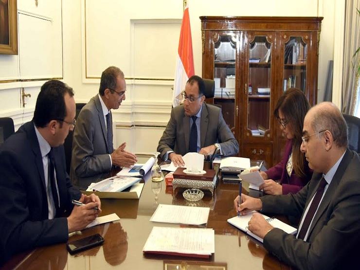 رئيس الوزراء يبحث استراتيجية الاتصالات مع عمرو طلع