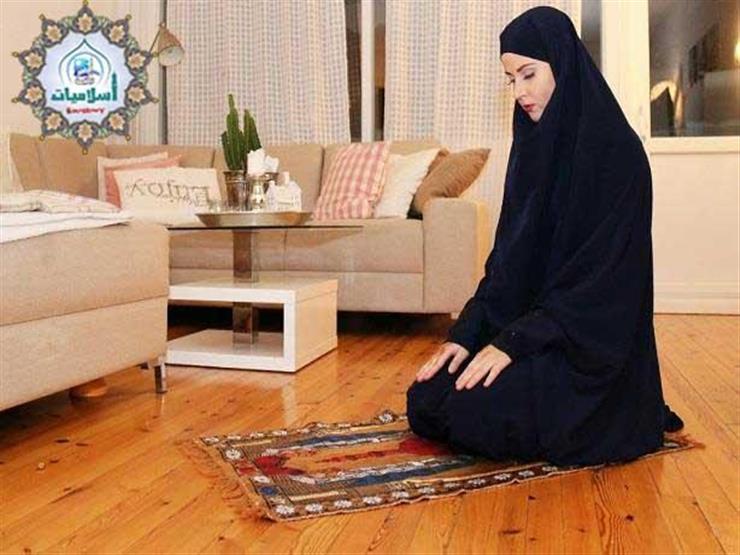  أمين الفتوى: بعض النساء لا تتأدب في المسجد وصلاته