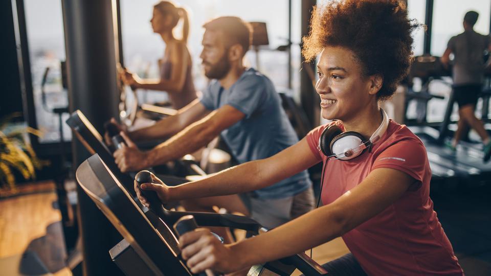 هل التمارين الرياضية تزيل السموم من العضلات؟