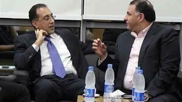 صورة رئيس الوزراء المتداولة مع محمد فودة