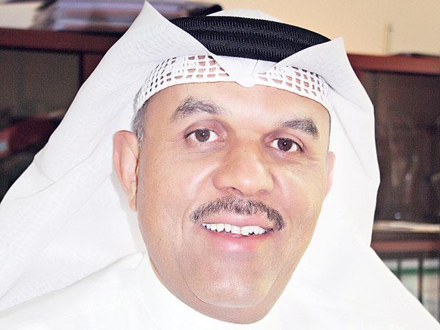 الكاتب المسرحي الإماراتي إسماعيل عبد الله