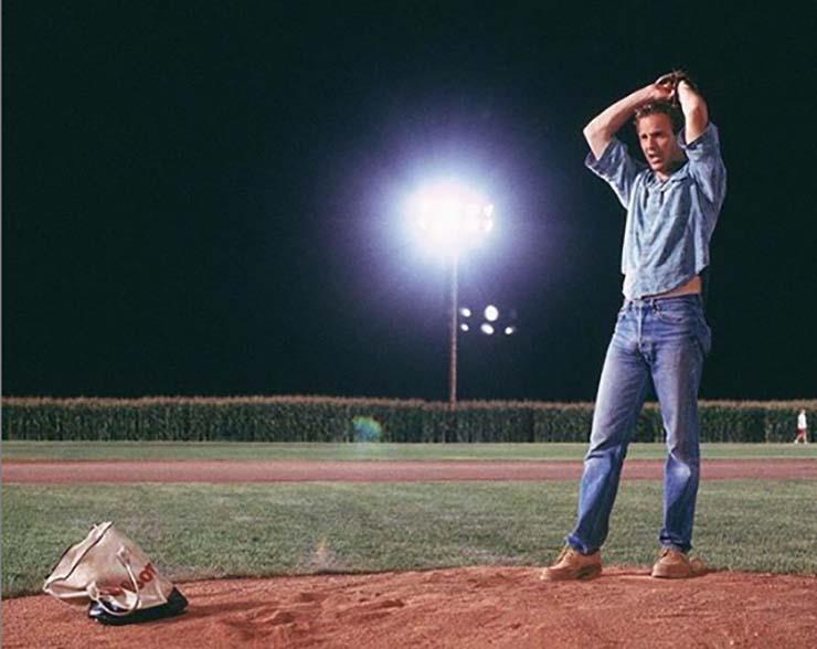 الأوسكار تحتفي بكيفن كوستنر