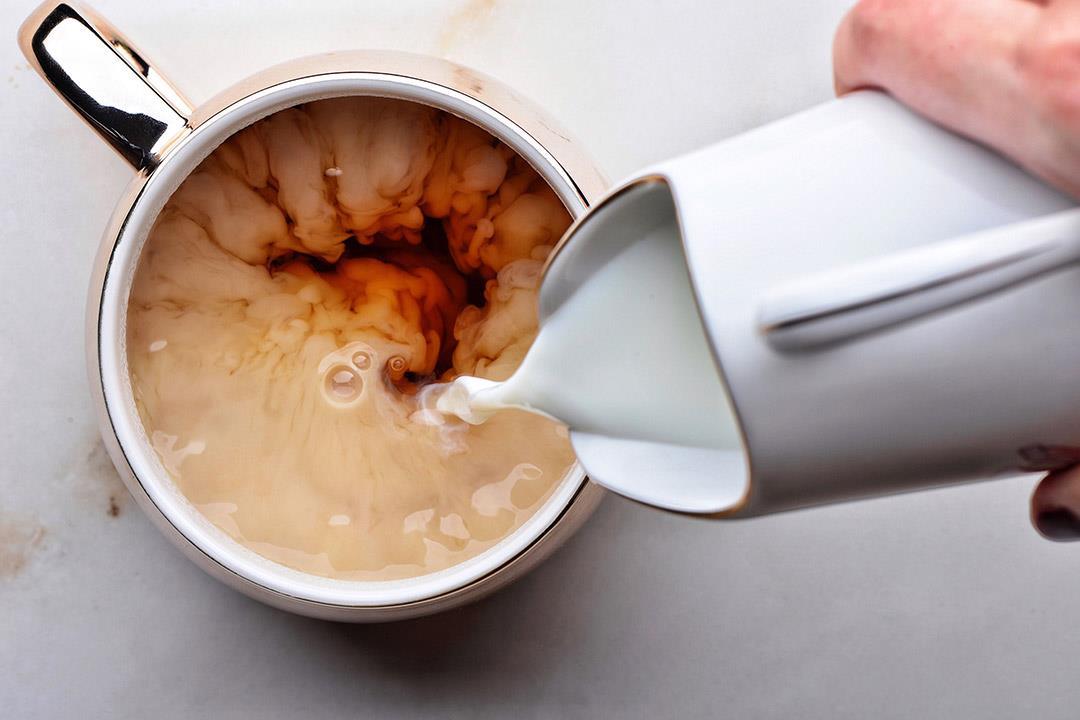 هل يسبب الشاي باللبن الإصابة بالسرطان؟