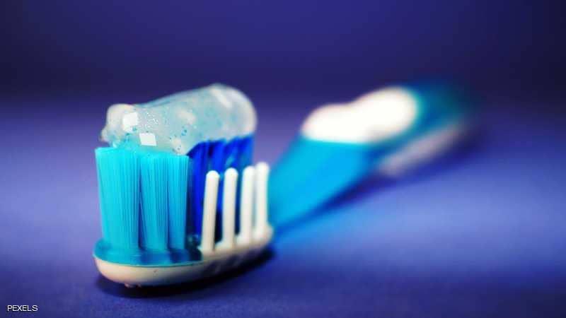 دراسة علاقة وثيقة بين تنظيف الأسنان والعجز الجنسي