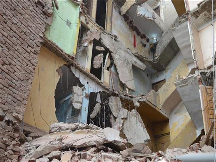إصابة عاملين في انهيار منزل بسوهاج