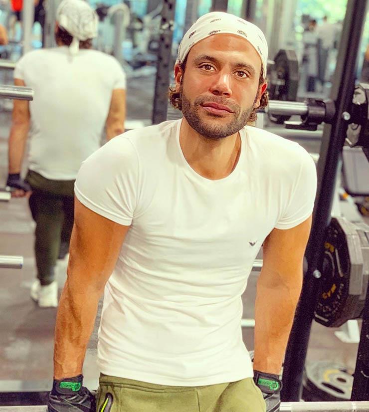 محمد إمام داخل الجيم