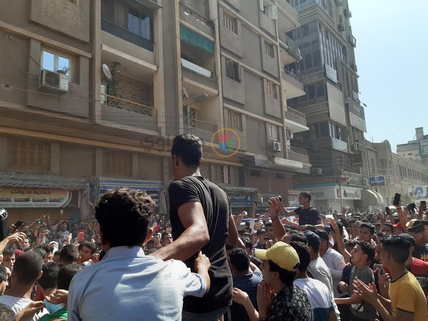 هتافات أمام محكمة شبين الكوم (4)