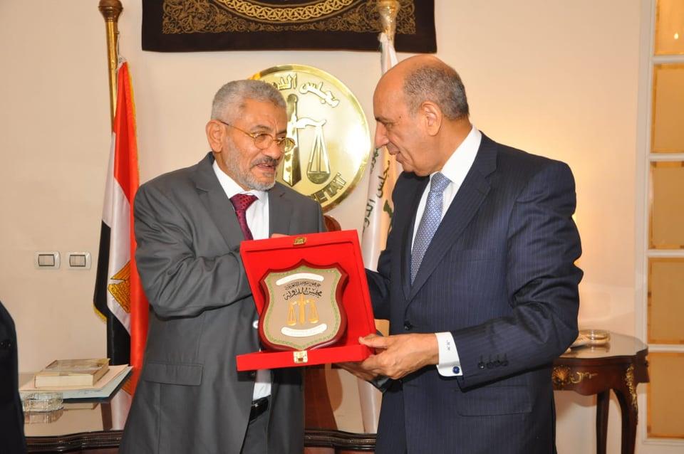 رئيس مجلس الدولة يستقبل رئيس المحكمة العليا باليمن