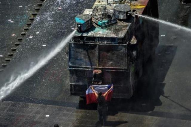 المواجهات بين المتظاهرين والشرطة في تشيلي